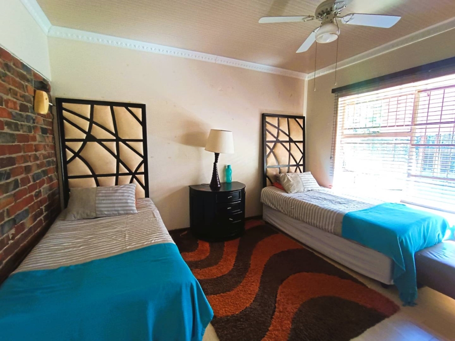 5 Bedroom Property for Sale in Pellissier Free State